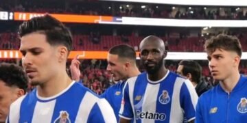 Benfica acusa Diniz Gul pelo gesto obsceno e já é viral