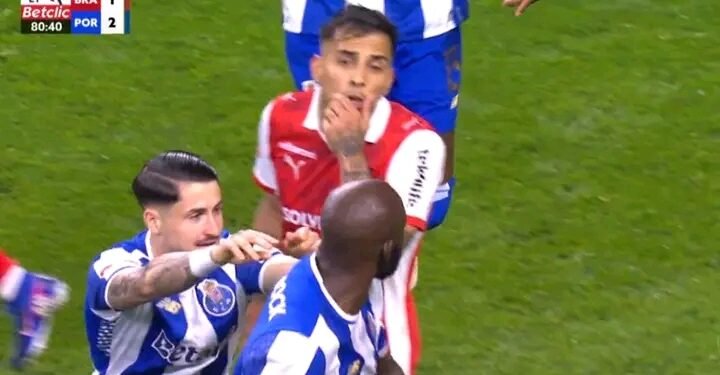 Fofana foi provocar Zalazar no golo do FC Porto