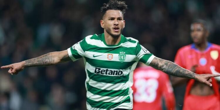 Gesto de roubo dá um jogo de suspensão a Luis Suárez