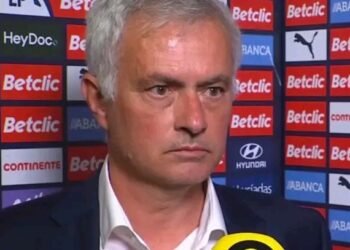 José Mourinho: “Perdemos as últimas possibilidades que teríamos de lutar pelo título, houve displicência”