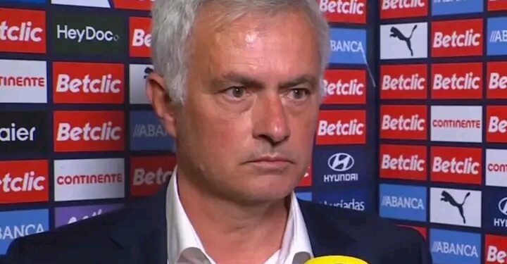 José Mourinho: “Perdemos as últimas possibilidades que teríamos de lutar pelo título, houve displicência”