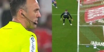 Pavlidis marcou mas golo foi anulado: bola saiu antes do cruzamento de Schjelderup