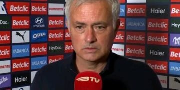 José Mourinho furioso com o empate do Benfica e voltou a falar na arbitragem “pior é impossível”