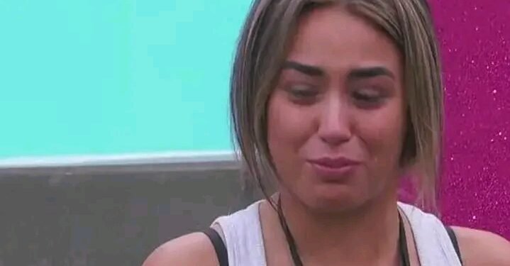 Secret Story: Liliana Oliveira sofre ataque à beira dos colegas da casa