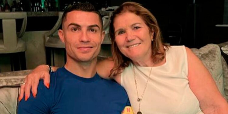 Dolores deixa mensagem a Ronaldo: «Sinto um orgulho por ainda fazeres história»