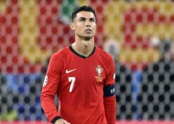 Cristiano Ronaldo “quebra silêncio” após empate de Portugal no Mundial: “Cabeça levantada…”