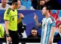 “Não me faltes ao respeito”. Messi confronta árbitro João Pinheiro durante jogo contra Suíça