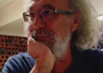 Morreu Pedro Oliveira, fundador do grupo de teatro O Nariz, aos 66 anos
