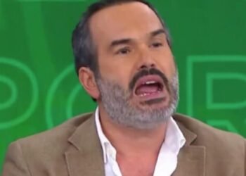 Rodrigo Roquette arrasa: “a malta do Benfica é tão burra que não conseguiu perceber que ao vazar estes vídeos estão basicamente a expor o seu próprio clube”.