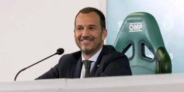 Oficial! Craque do Al Ahli deixa Arábia Saudita e é reforço do Sporting
